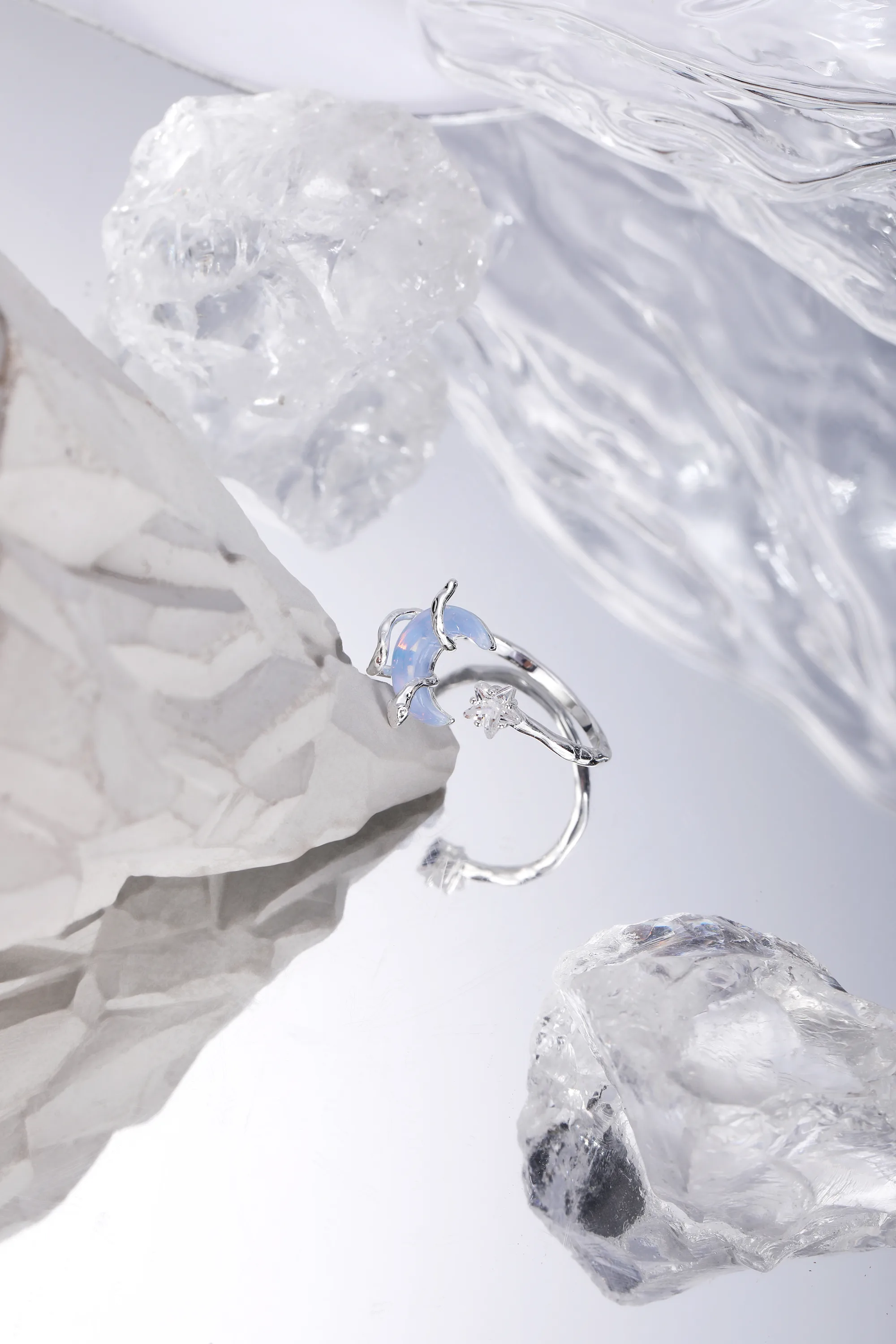 Clean Curve Ring