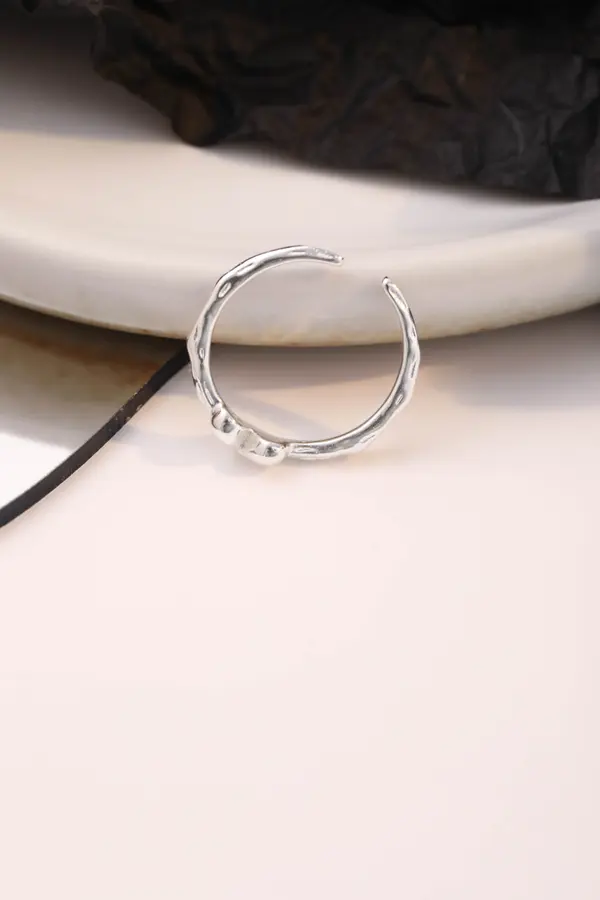Simple Accent Ring