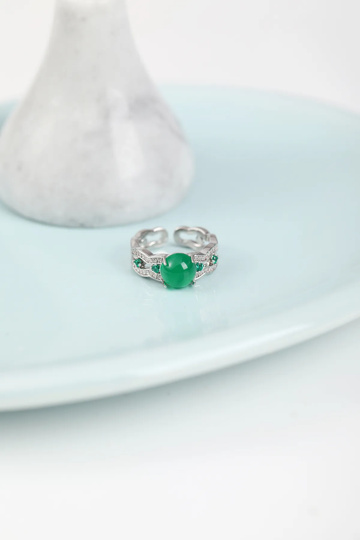 Refined Minimalist Ring – Daily Essential