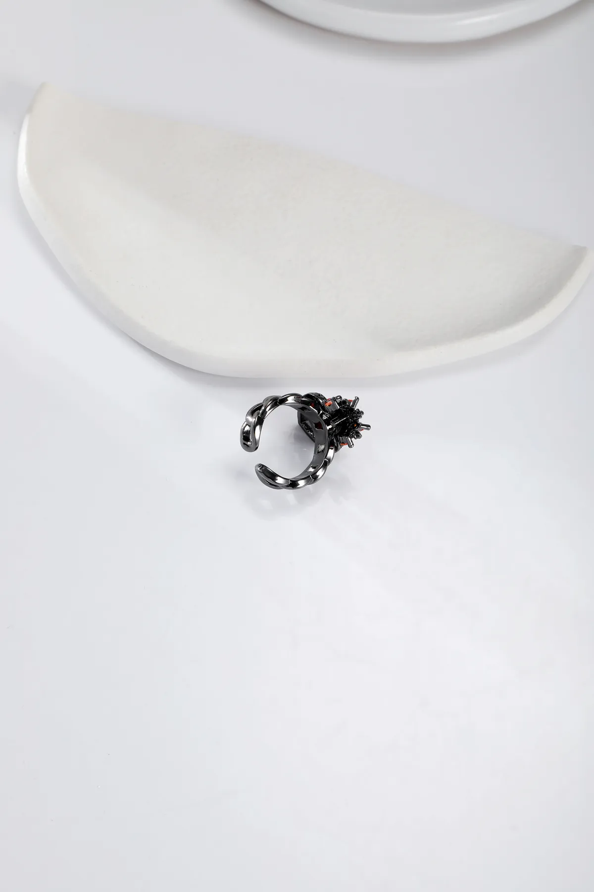 Timeless Minimalist Ring – Effortless Polish