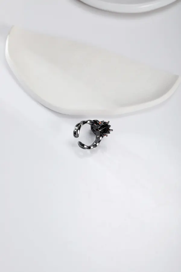 Timeless Minimalist Ring – Effortless Polish