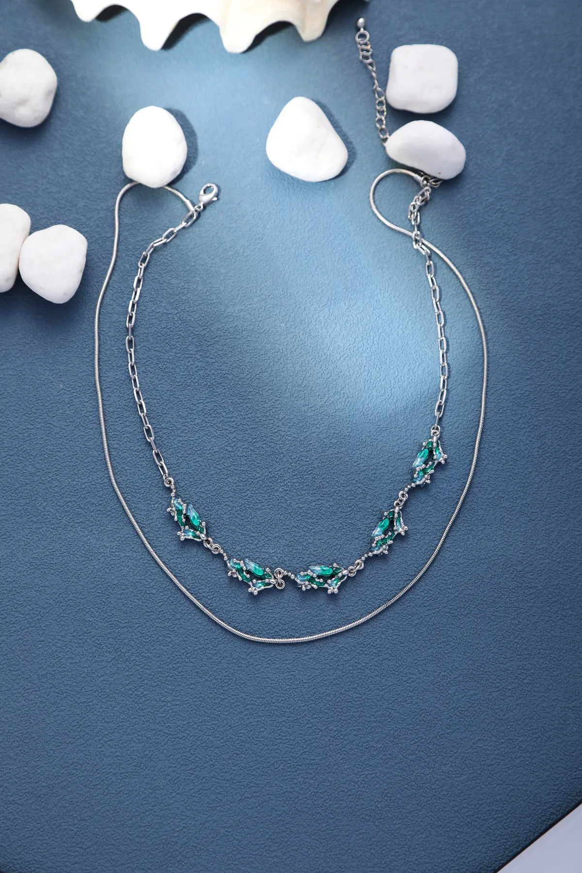 Clean Pendant Necklace