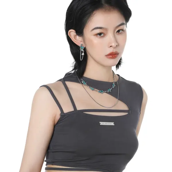 Clean Pendant Necklace
