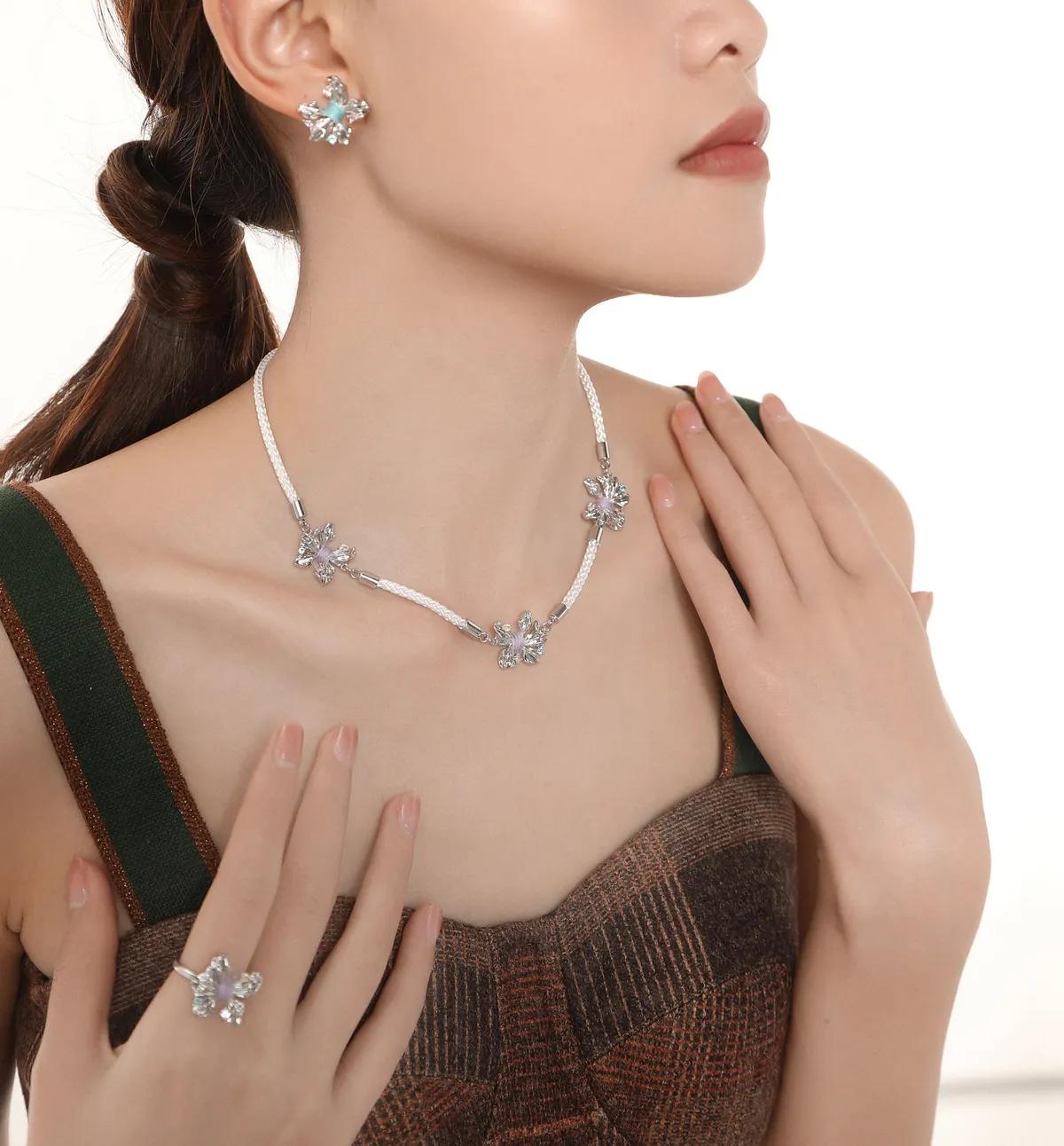 Light Layer Necklace