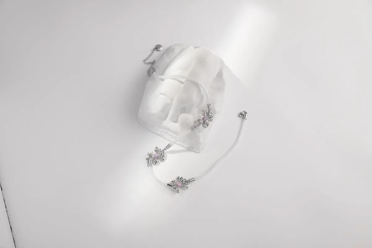 Light Layer Necklace
