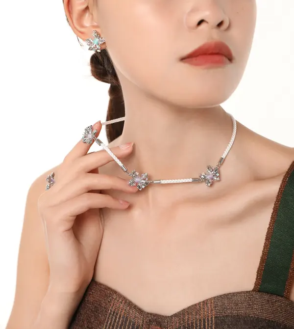 Light Layer Necklace