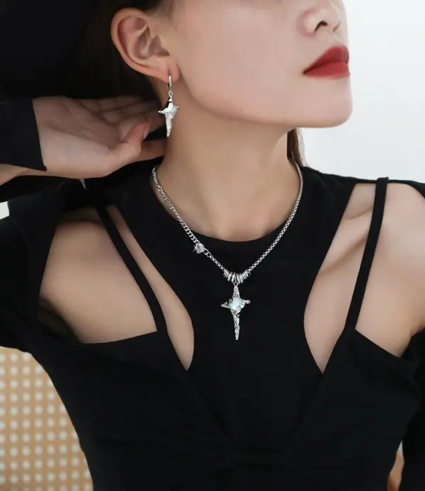 Polished Pendant Necklace